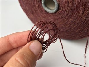 Shetlandsuld 2 trådet - meleret vinrød, ca 500 gram